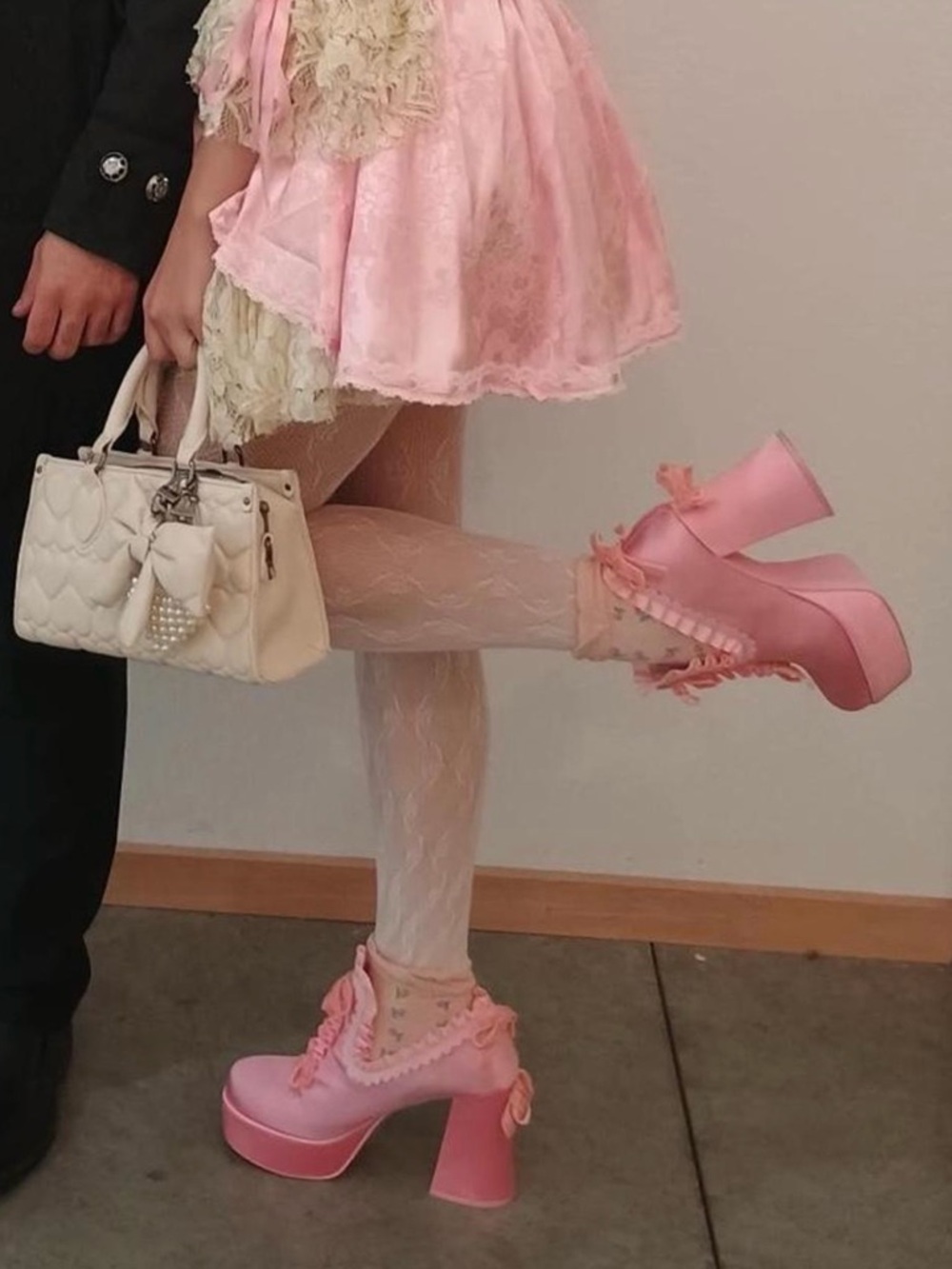 Trickz N Treatz Dolls Kill Pink Ruffle Shoes BISOU BABY Platform Heels 9 Marie - Picture 15 of 16